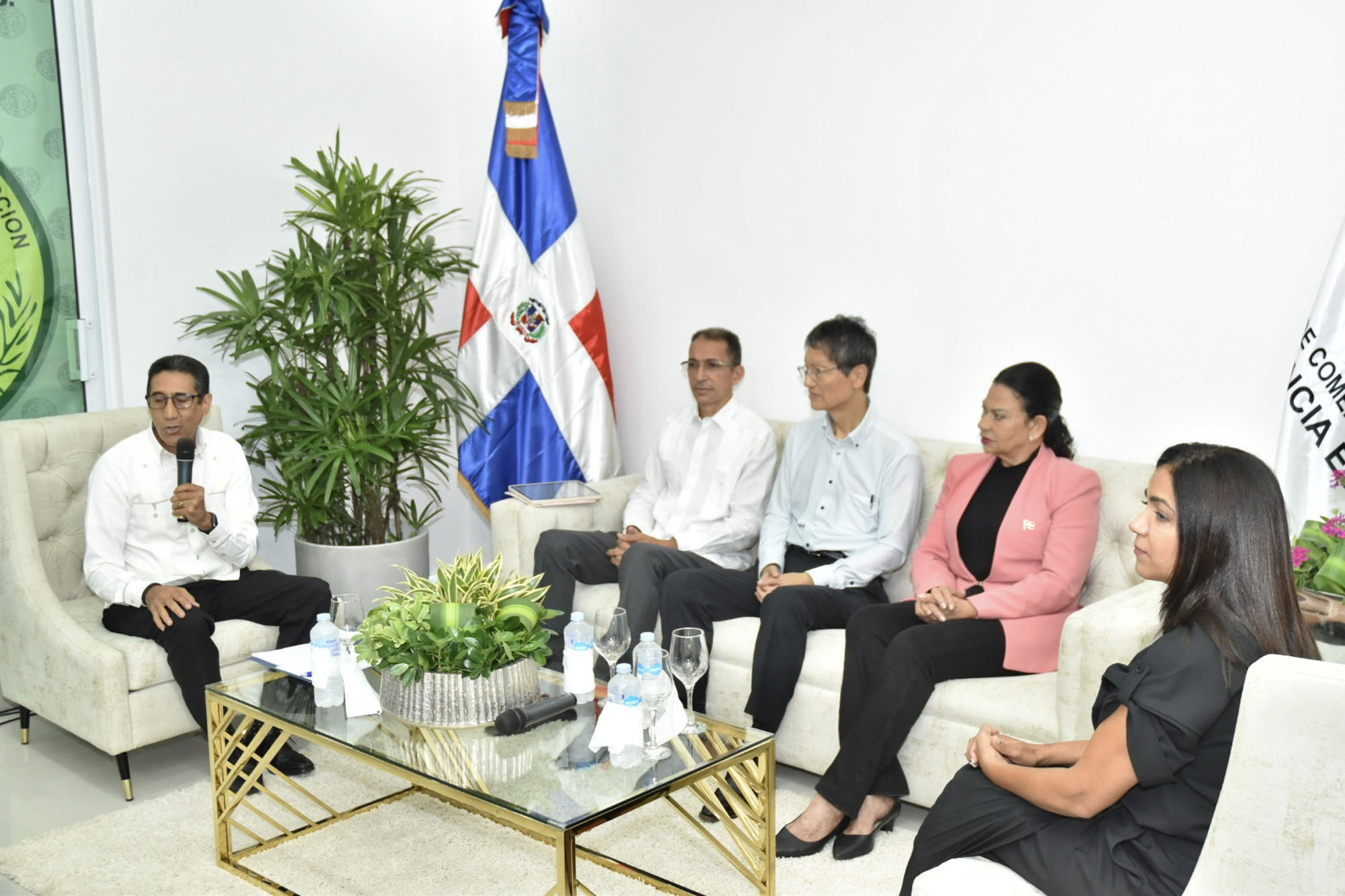 Visita de la Embajada de Japón a la República Dominicana